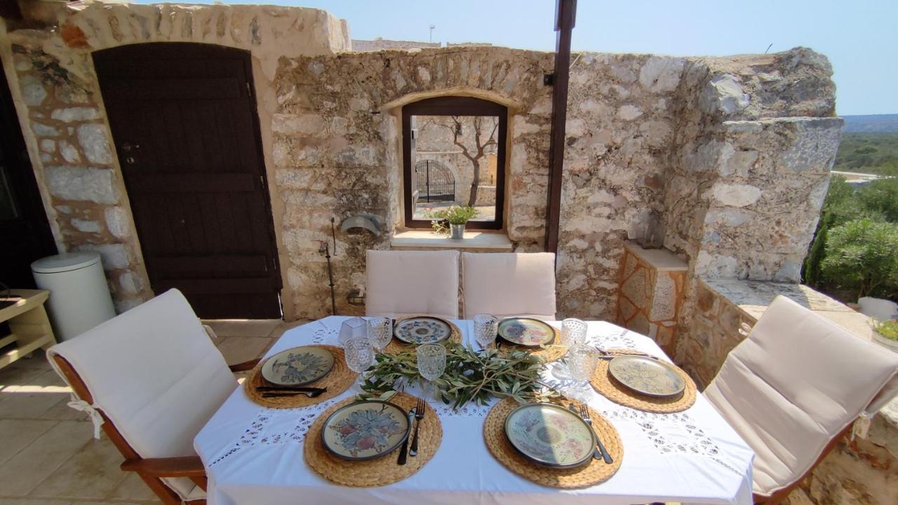 Fameliti Casa Torre Stavrion