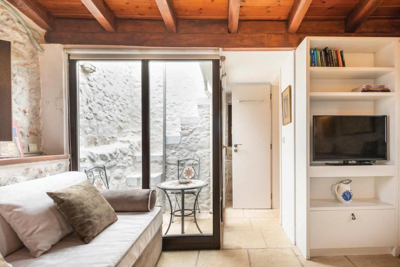 Holiday home Fameliti Casa Torre Stavrion